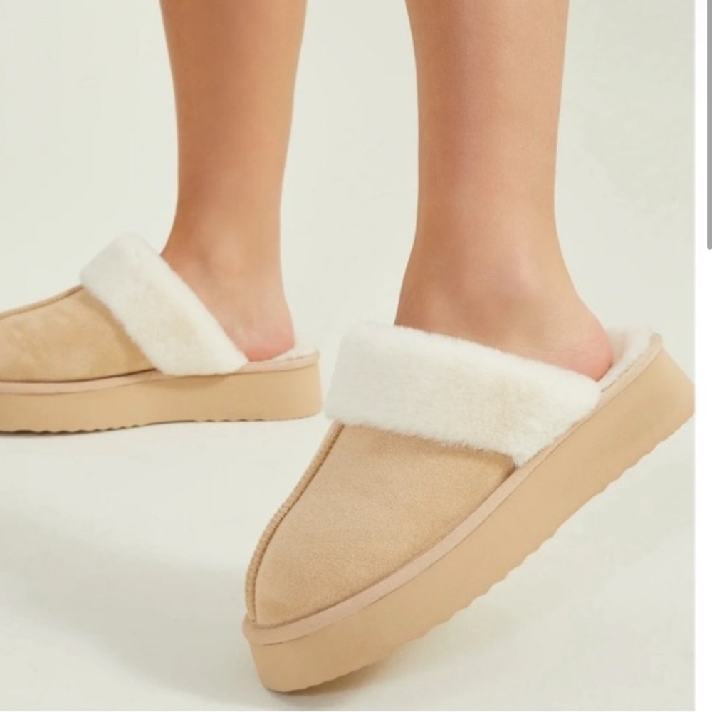 Slip-On Slippers Cream